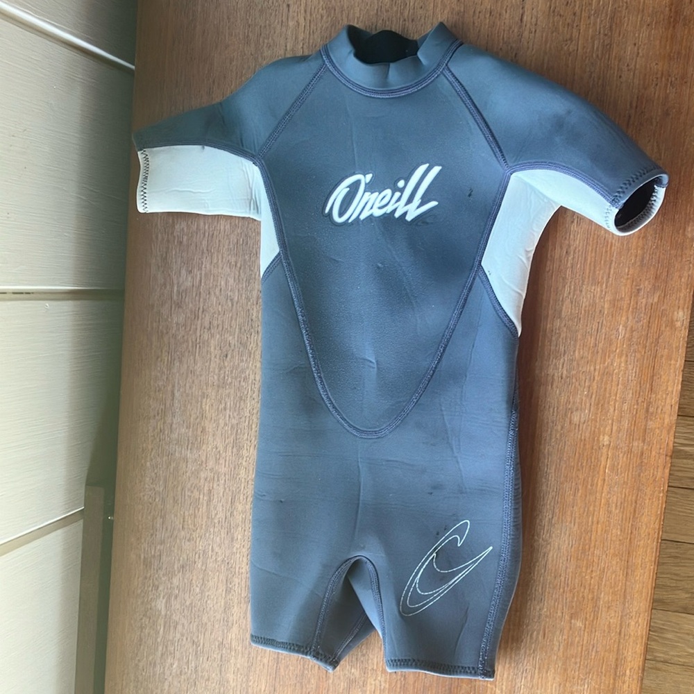 Kids wetsuit, good condition